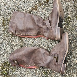 Women's boots brown